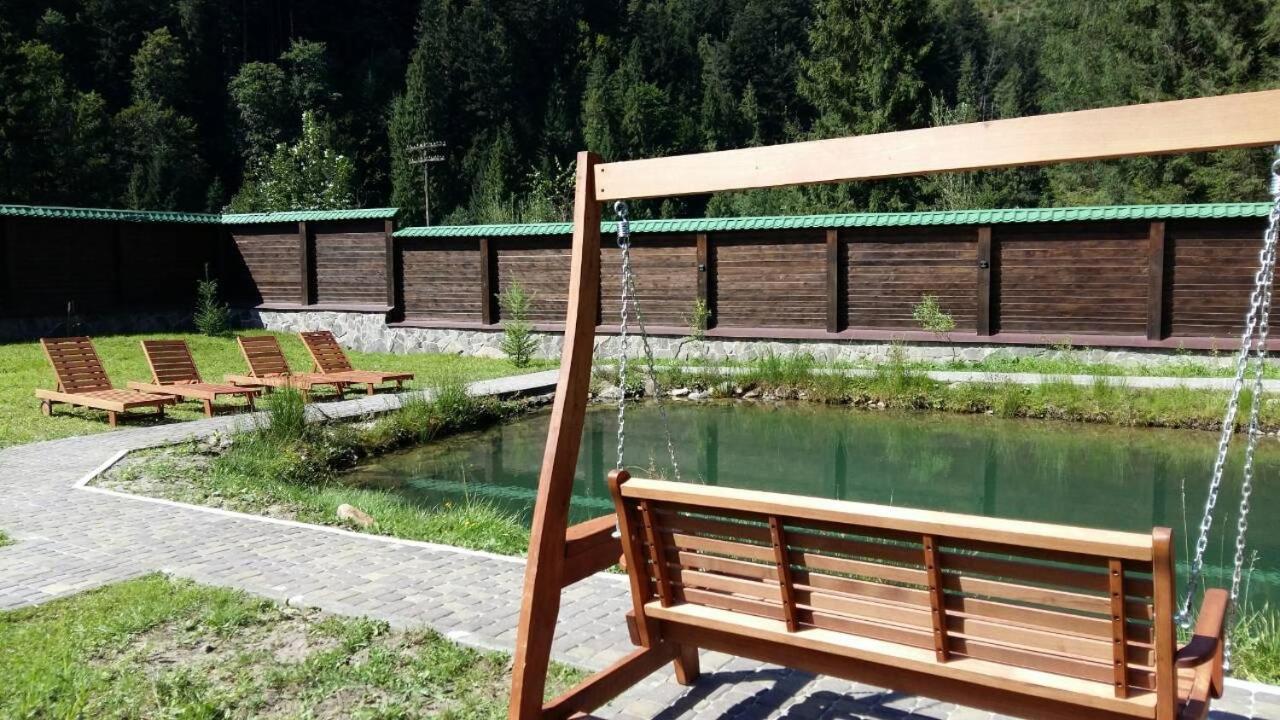 Лісовий Маєток Slawske Exterior foto