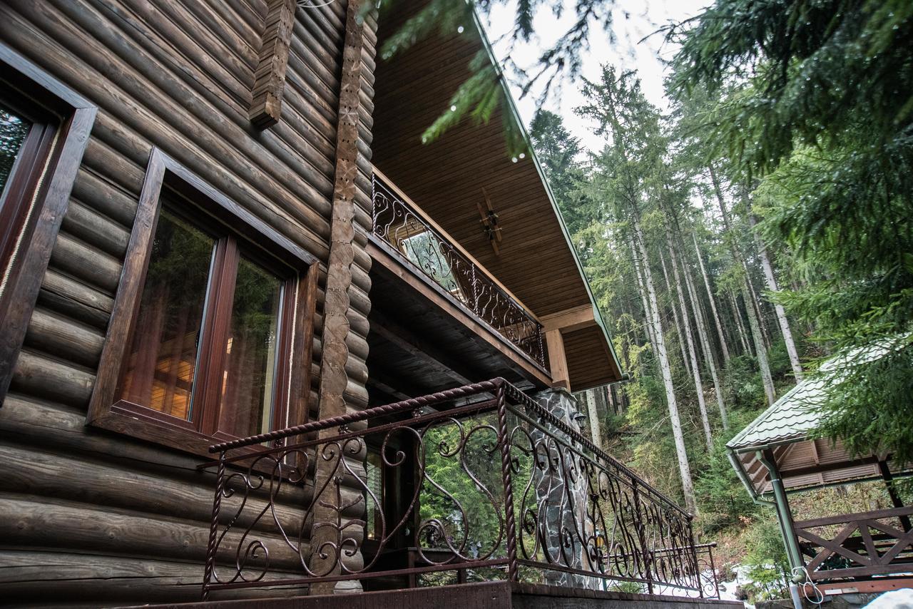 Лісовий Маєток Slawske Exterior foto